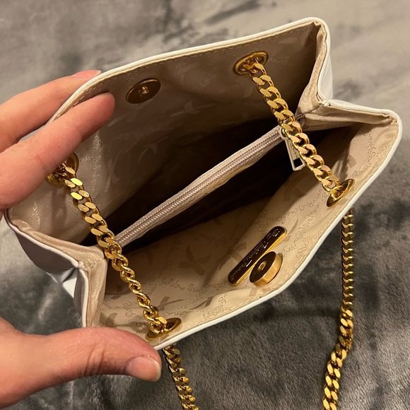 Paloma Picasso White Crossbody Bag w/ Gold Hardware - Picture 6 of 7